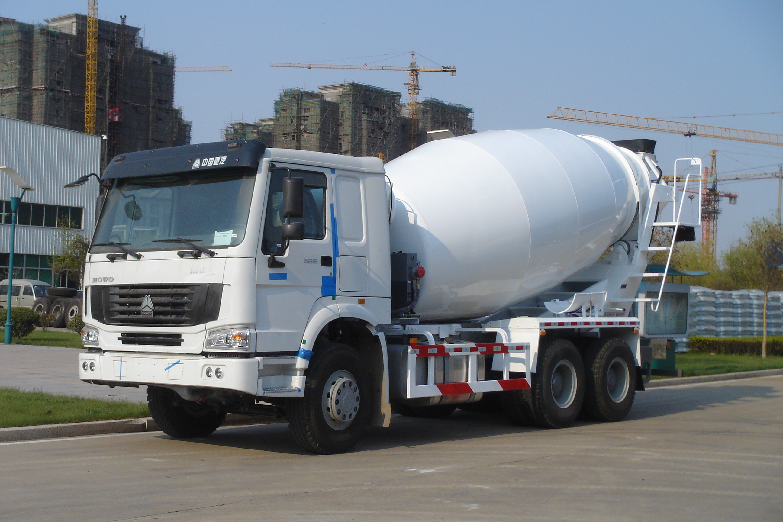 Sinotruk HOWO 6×4-10 cubic mixer truck